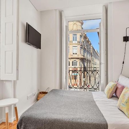 Host Wise - Lovely Shinny Flats With Balcony - Clerigos Porto Luaran gambar