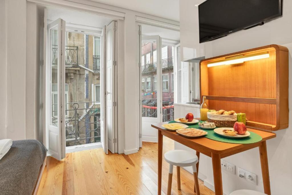 Host Wise - Lovely Shinny Flats With Balcony - Clerigos Porto Luaran gambar