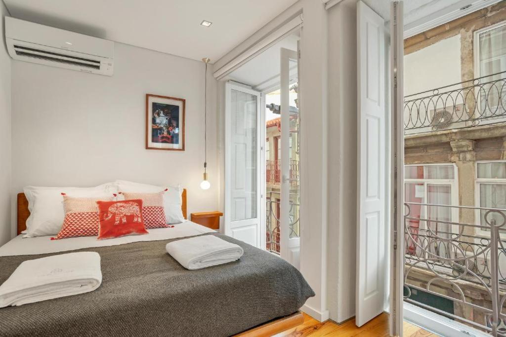 Host Wise - Lovely Shinny Flats With Balcony - Clerigos Porto Luaran gambar