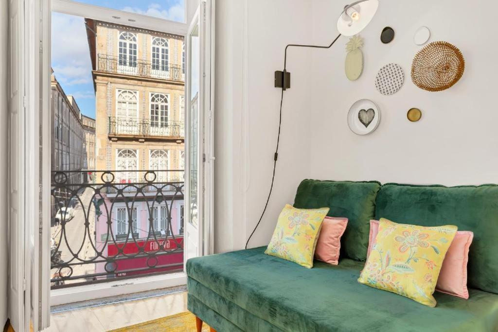 Host Wise - Lovely Shinny Flats With Balcony - Clerigos Porto Luaran gambar