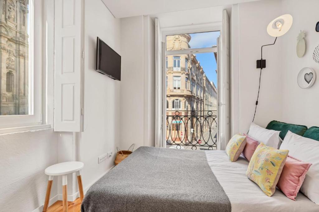 Host Wise - Lovely Shinny Flats With Balcony - Clerigos Porto Luaran gambar