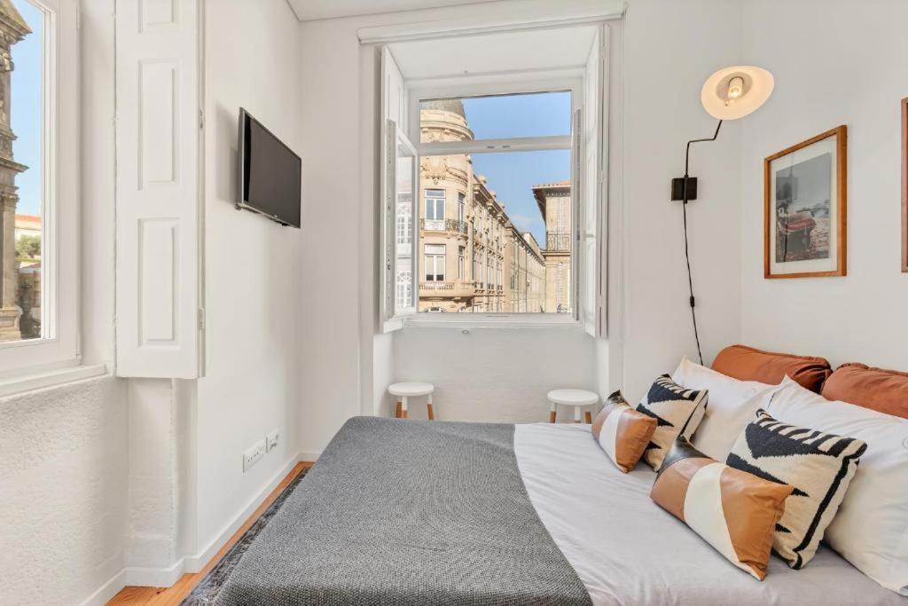 Host Wise - Lovely Shinny Flats With Balcony - Clerigos Porto Luaran gambar