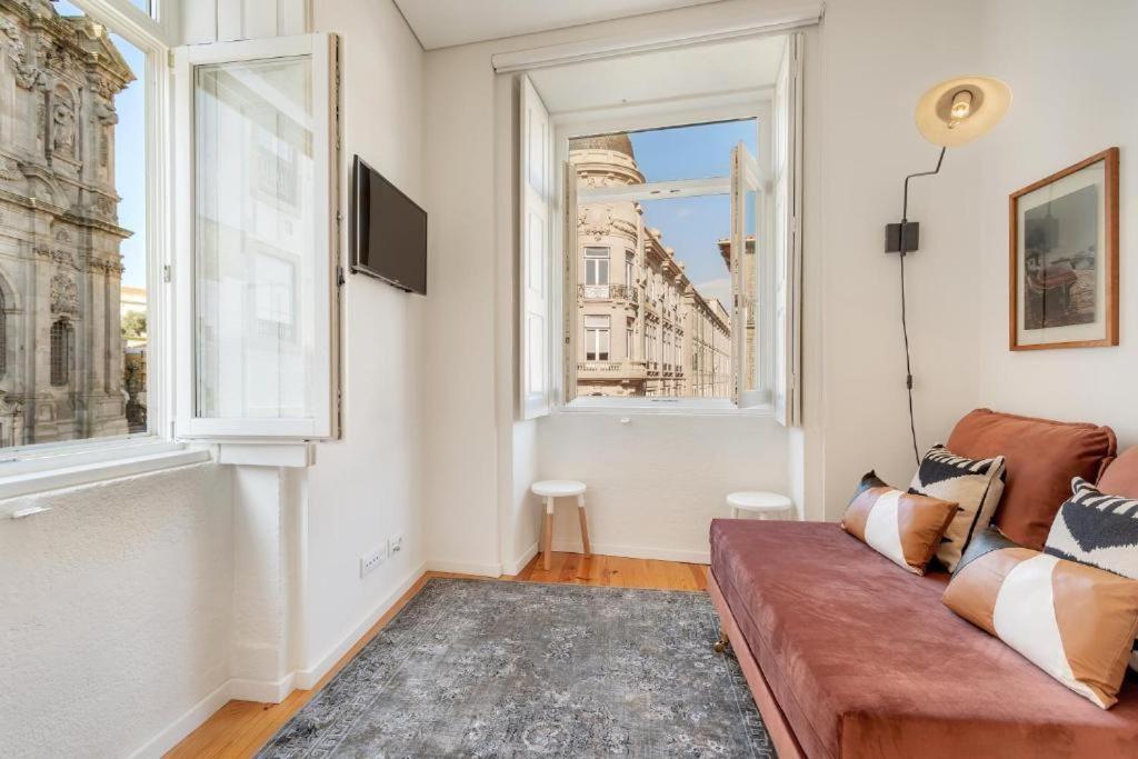Host Wise - Lovely Shinny Flats With Balcony - Clerigos Porto Luaran gambar