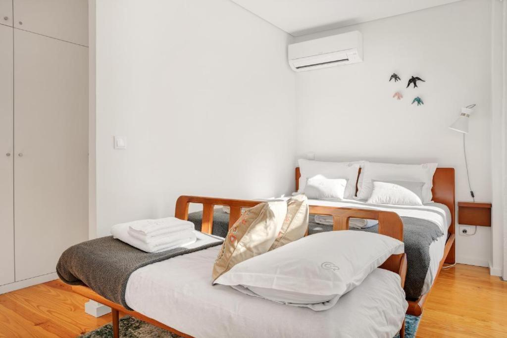 Host Wise - Lovely Shinny Flats With Balcony - Clerigos Porto Luaran gambar