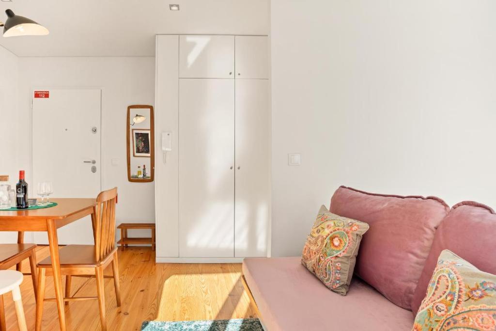 Host Wise - Lovely Shinny Flats With Balcony - Clerigos Porto Luaran gambar