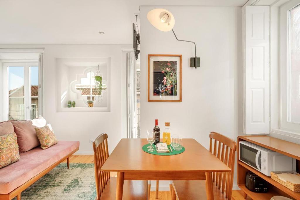 Host Wise - Lovely Shinny Flats With Balcony - Clerigos Porto Luaran gambar