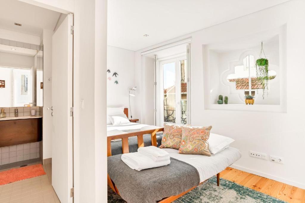 Host Wise - Lovely Shinny Flats With Balcony - Clerigos Porto Luaran gambar