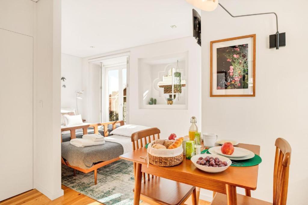 Host Wise - Lovely Shinny Flats With Balcony - Clerigos Porto Luaran gambar